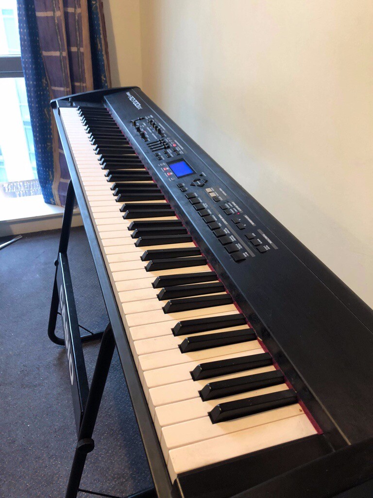 Roland RD700sx Keyboard Piano URGENT in Manchester City Centre