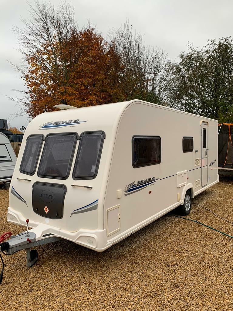 Bailey Pegasus 514 Caravan year 2010 With Side Full Awning