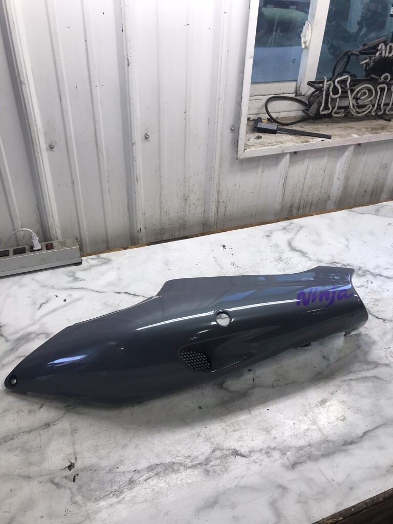 9出品 96 Kawasaki ZX9 ZX 9 900 ZX900 Ninja Rear Back Left Fender