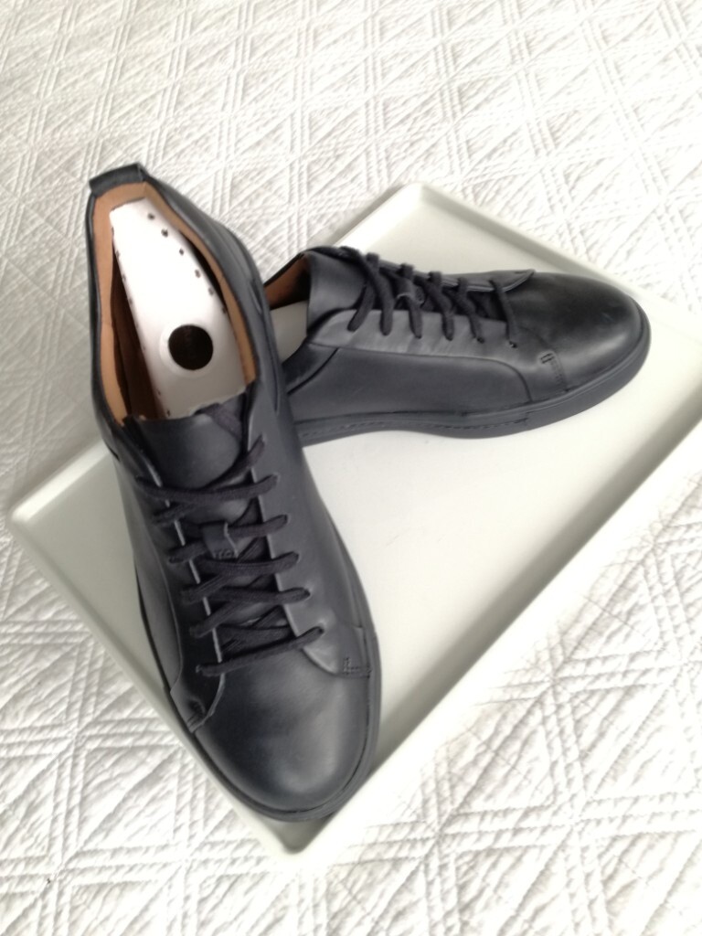 <em>NEW</em> reduced price Clark�s Women�s Dark Blue Leather Lace