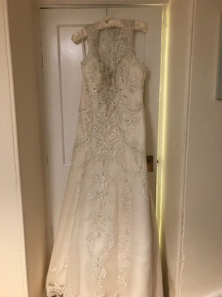  Wedding  Dresses  For Sale  Gumtree  DACC