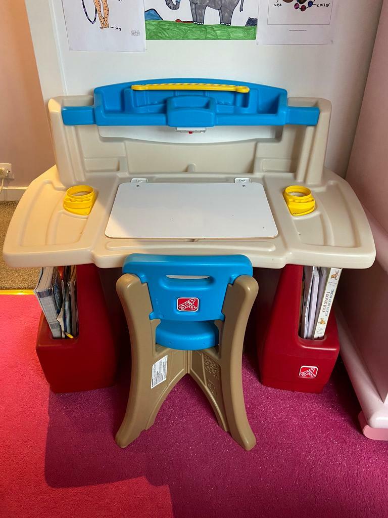 (SOLD) Kids Desk Step 2 Deluxe Art Activity Desk in Stirling Gumtree