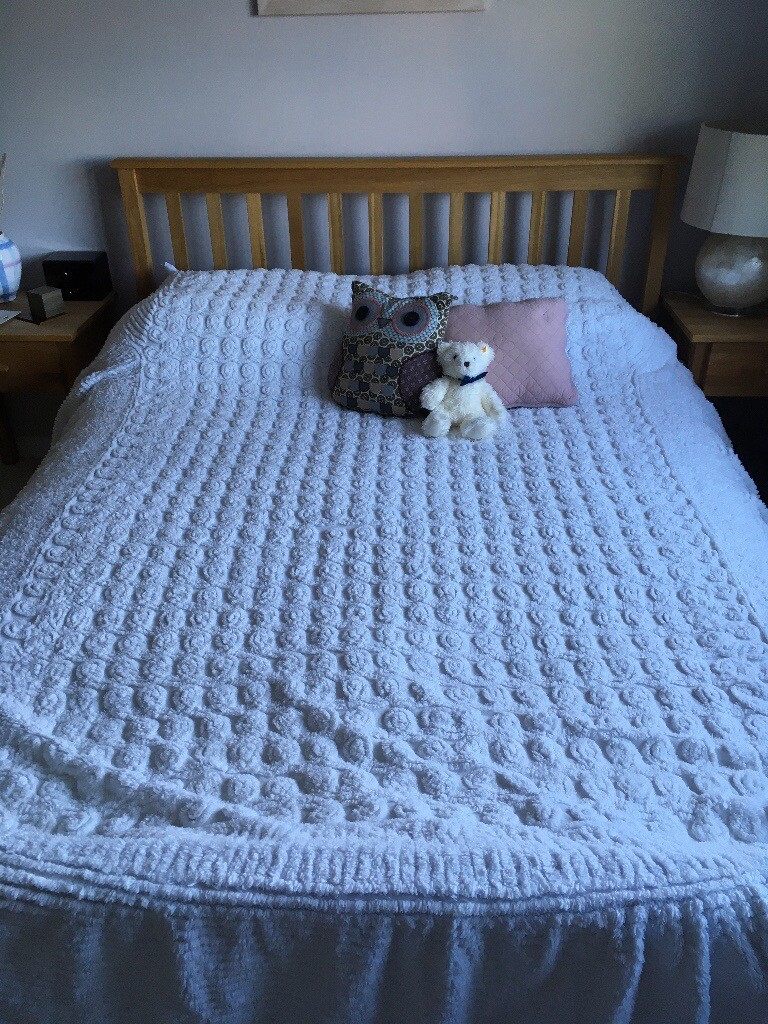 VINTAGE DOUBLE BEDSPREAD WHITE CANDLEWICK in Exminster, Devon Gumtree