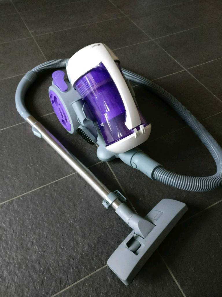 Vacuum Cleaner (Bagless Cylinder, 1600W) in Reading, Berkshire Gumtree