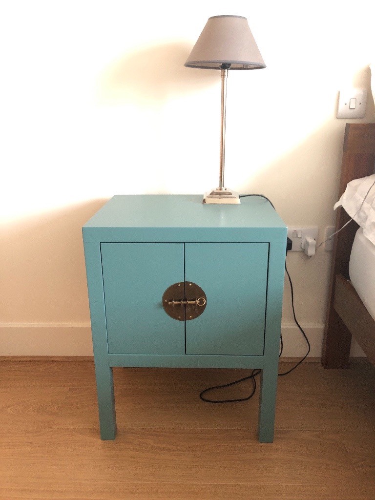 2x bedside tables and lamps. Solid wood | in Chelsea, London | Gumtree