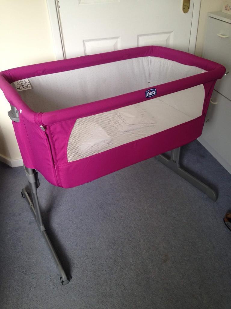 Chicco next to me crib with sheets in Horsham, West Sussex Gumtree