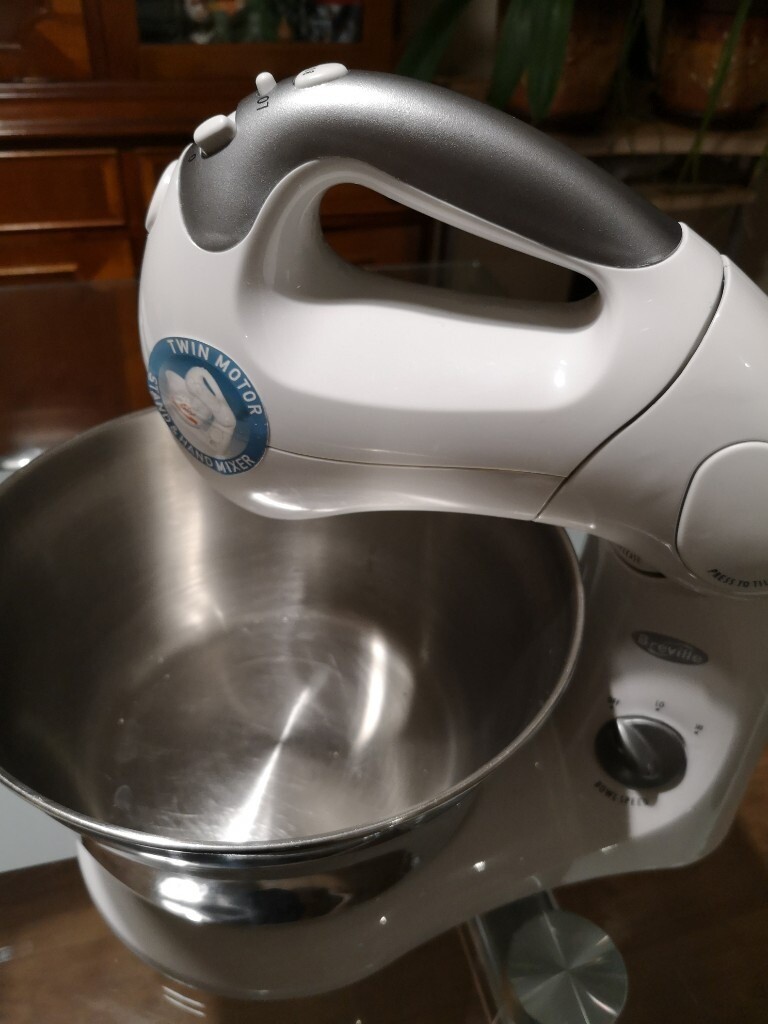 Breville Twin Hand and Stand Mixer in High Buckinghamshire