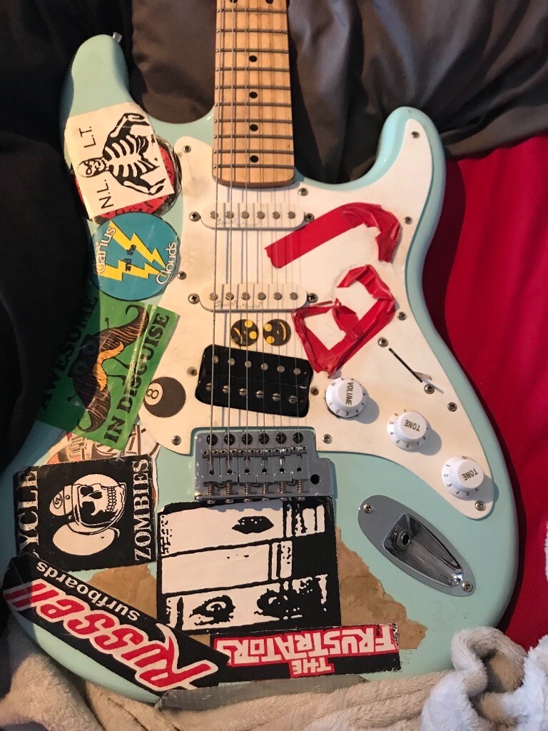 Billie Joe Armstrong guitar replica green day in Willesborough