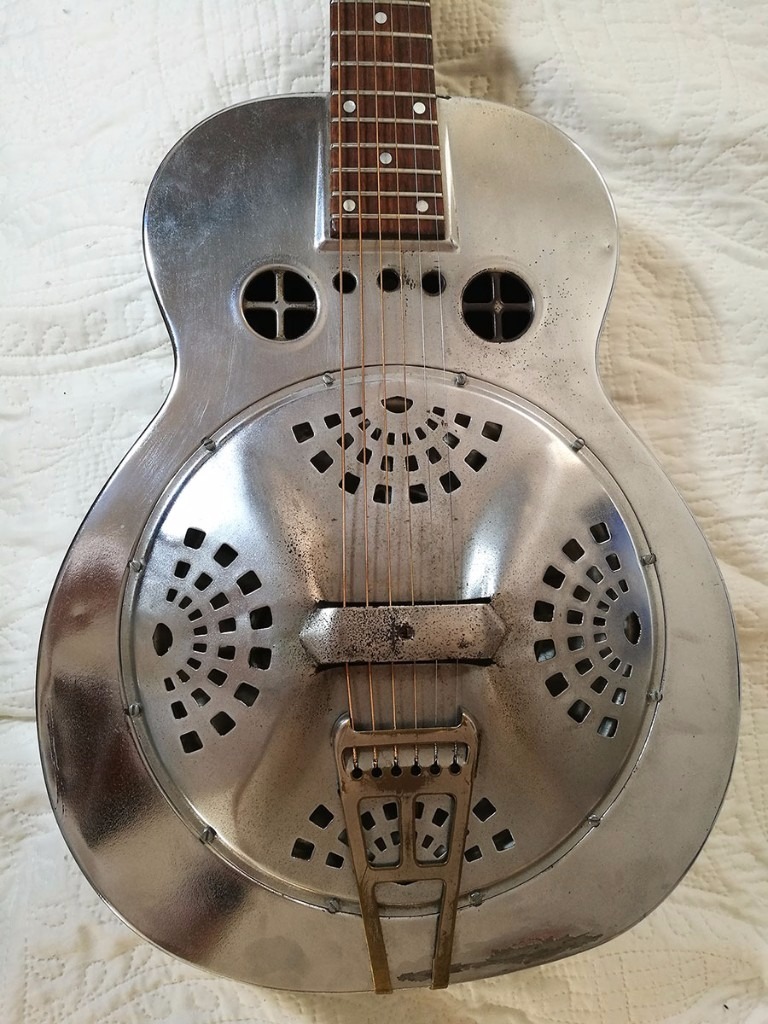1930's Dobro M32 Steal Resonator Guitar in Southampton, Hampshire