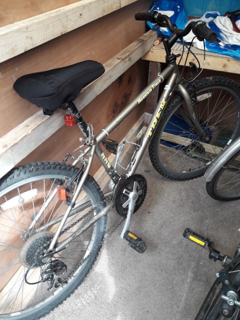 trek 220 mountain track bike