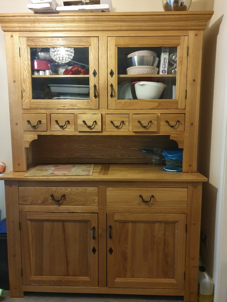Beautiful solid wood kitchen dresser in Lanark, South Lanarkshire