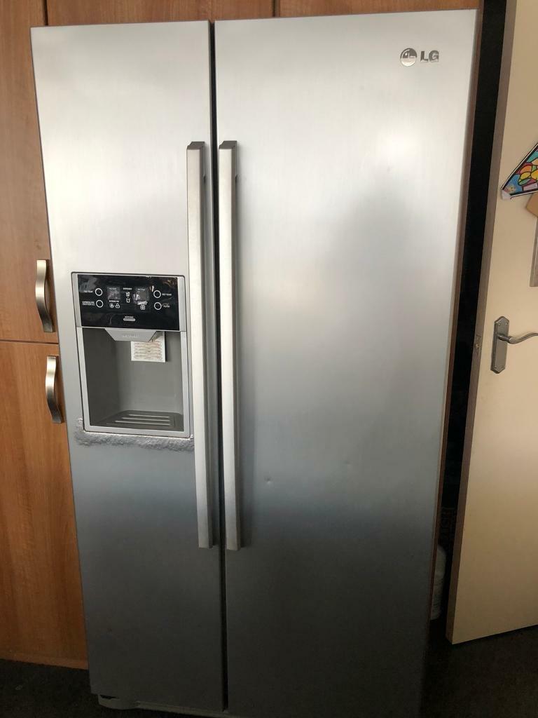 AMERICAN STYLE PLUMBED FRIDGE FREEZER in Dunmurry, Belfast Gumtree