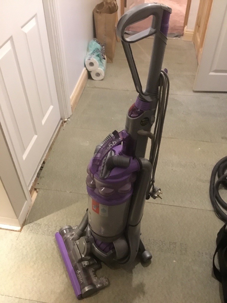 Dyson DC15 ball Animal upright vacuum cleaner excellent condition in