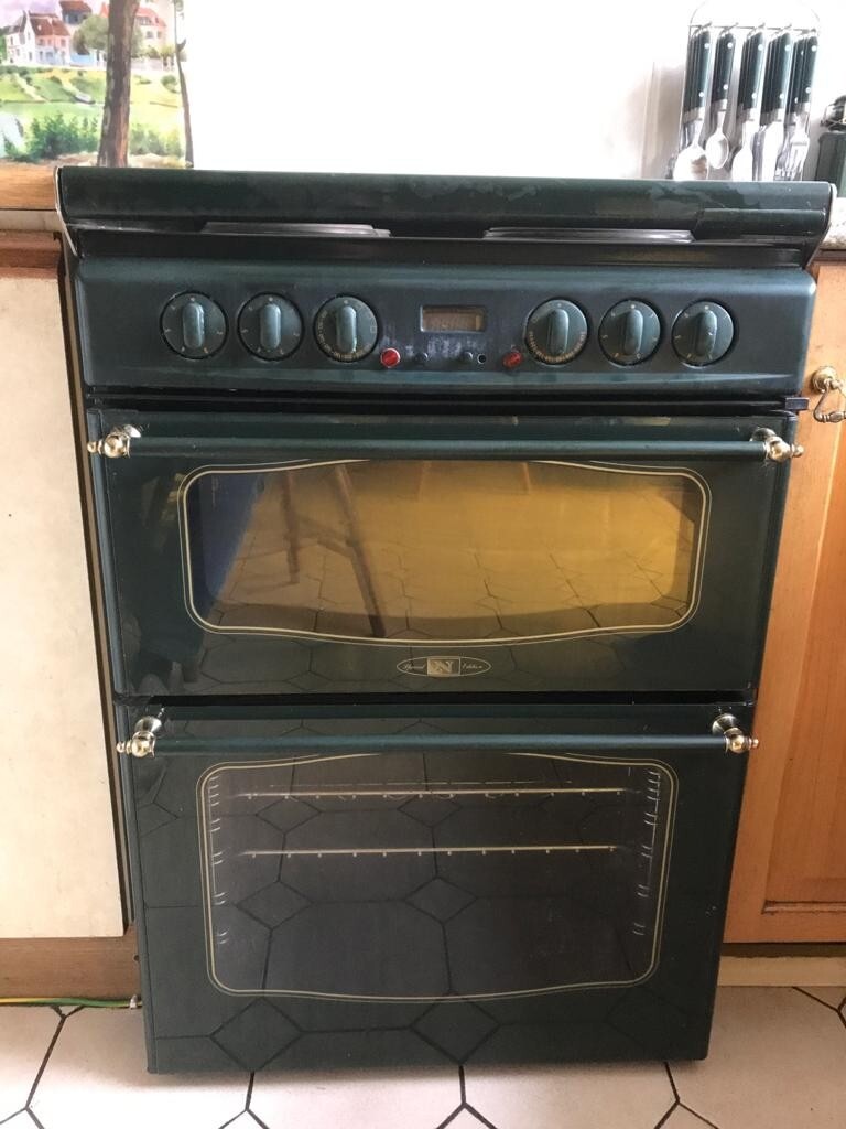 Stoves Newhome ES600 Green Electric Double Oven. In very good condition