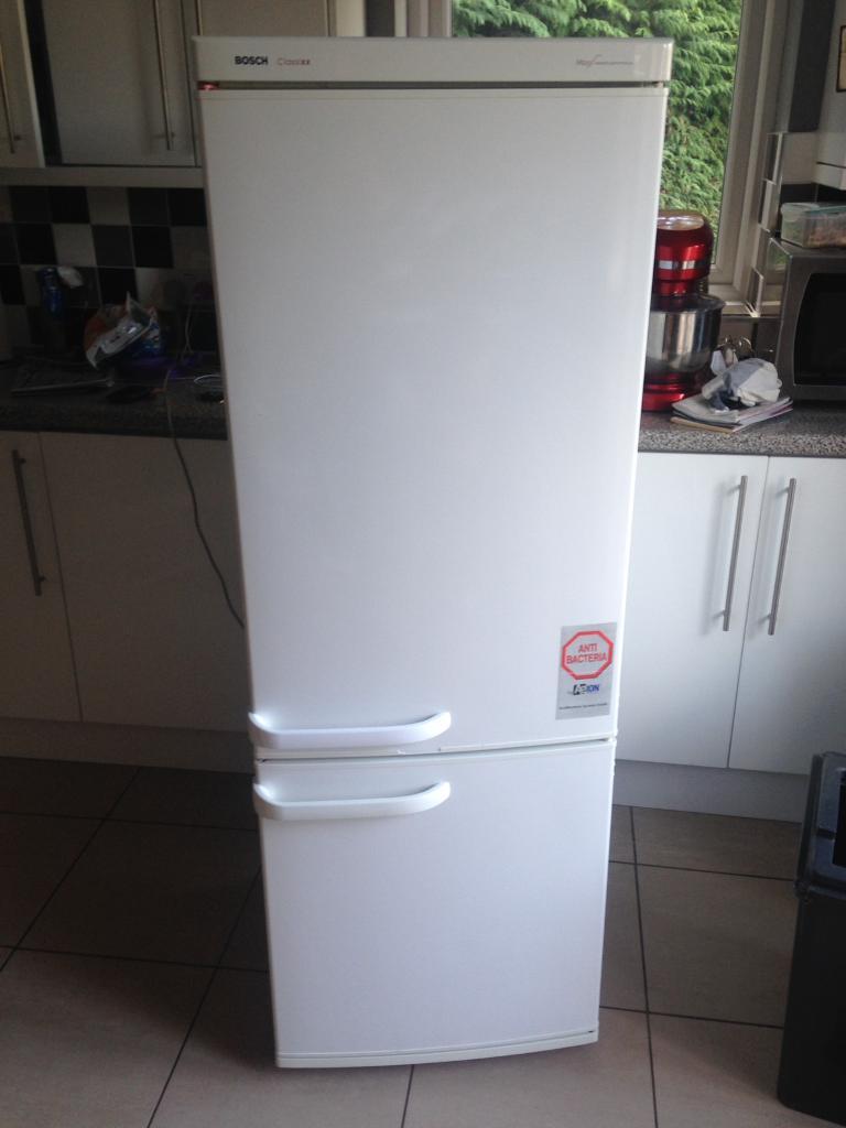 Bosch classixx maxx fridge freezer in Crowthorne, Berkshire Gumtree