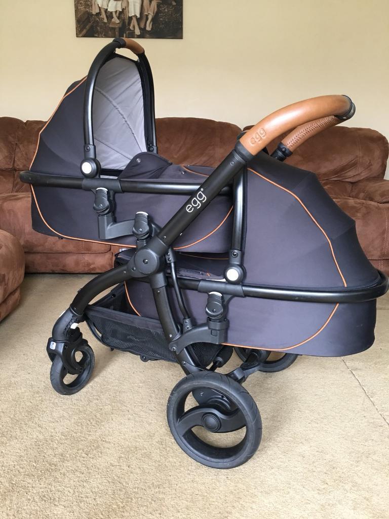 EGG Twin Pram Bundle Like new condition in Cookstown, County Tyrone