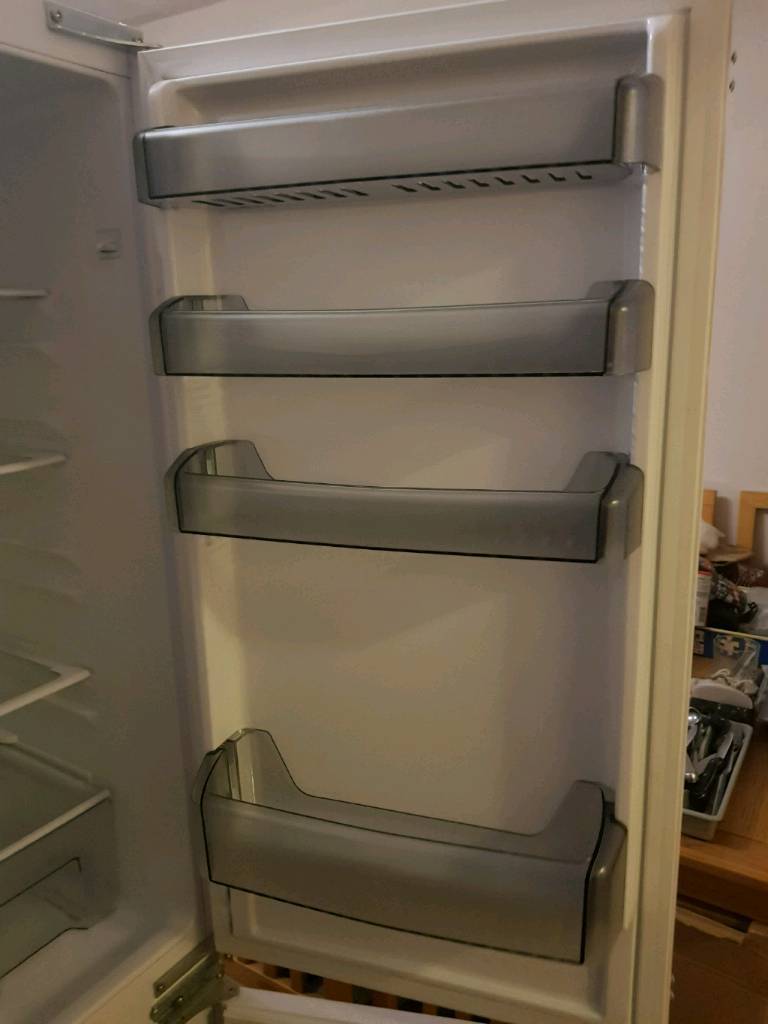 Integrated fridge freezer 18 months old Howden kitchen in Long Eaton