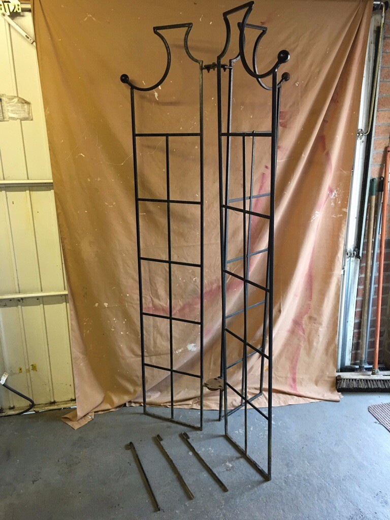 Metal Garden Trellis, tall, black, freestanding in Perth, Perth and