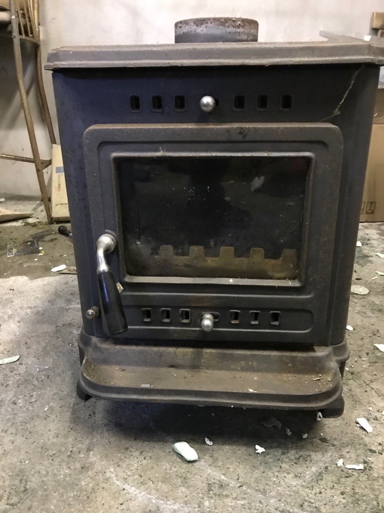 6 8 Kw Wendeng Cast iron multi fuel stove EN13240 in Ballymena
