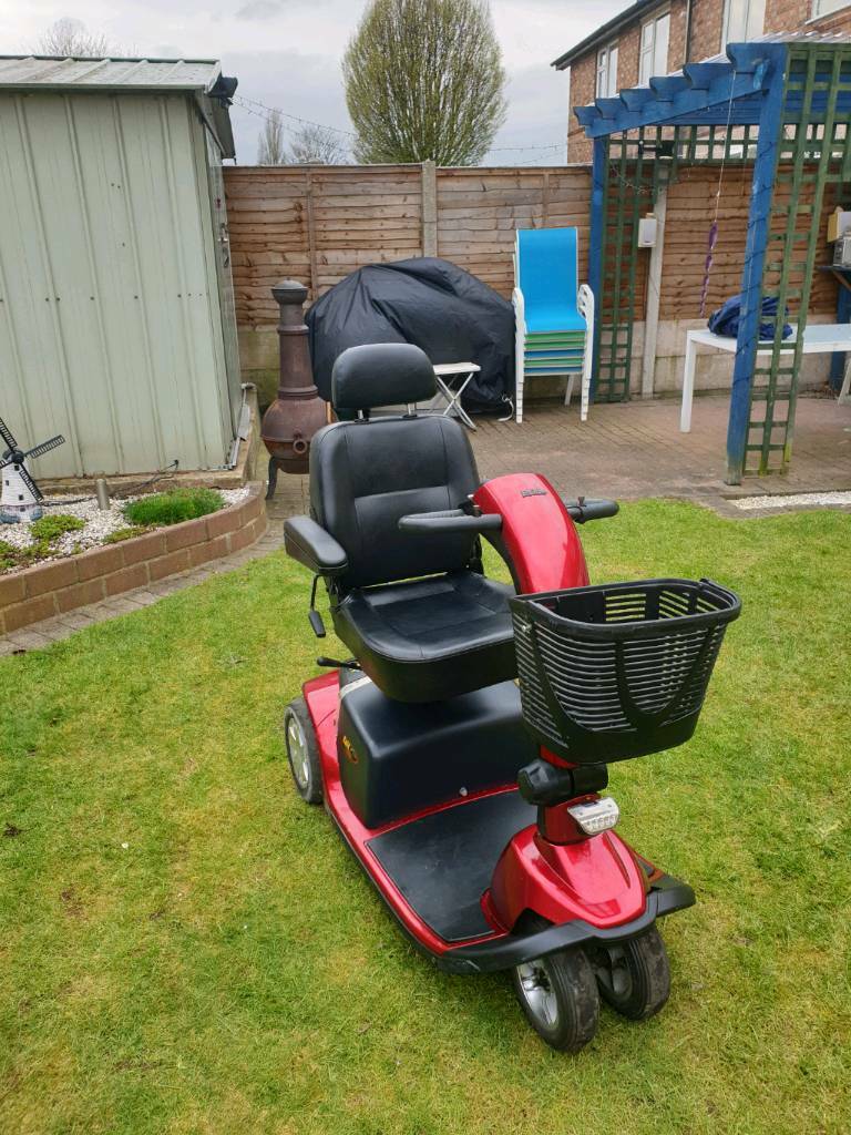 Pride colt twin 3 wheeler 4mph mobility scooter in Warrington