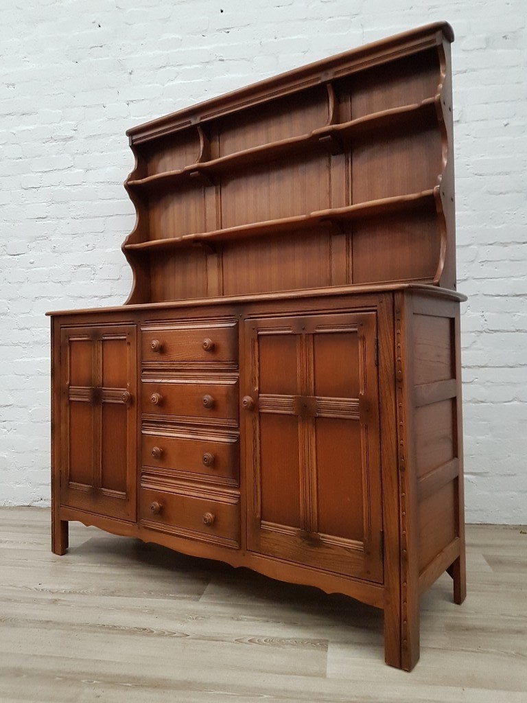 Ercol Golden Dawn Dresser/Sideboard (DELIVERY AVAILABLE FOR THIS ITEM