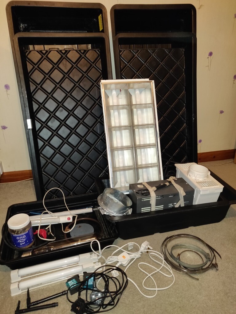 Hydroponic Growing Equipment NFT Trays lights grow light box fan