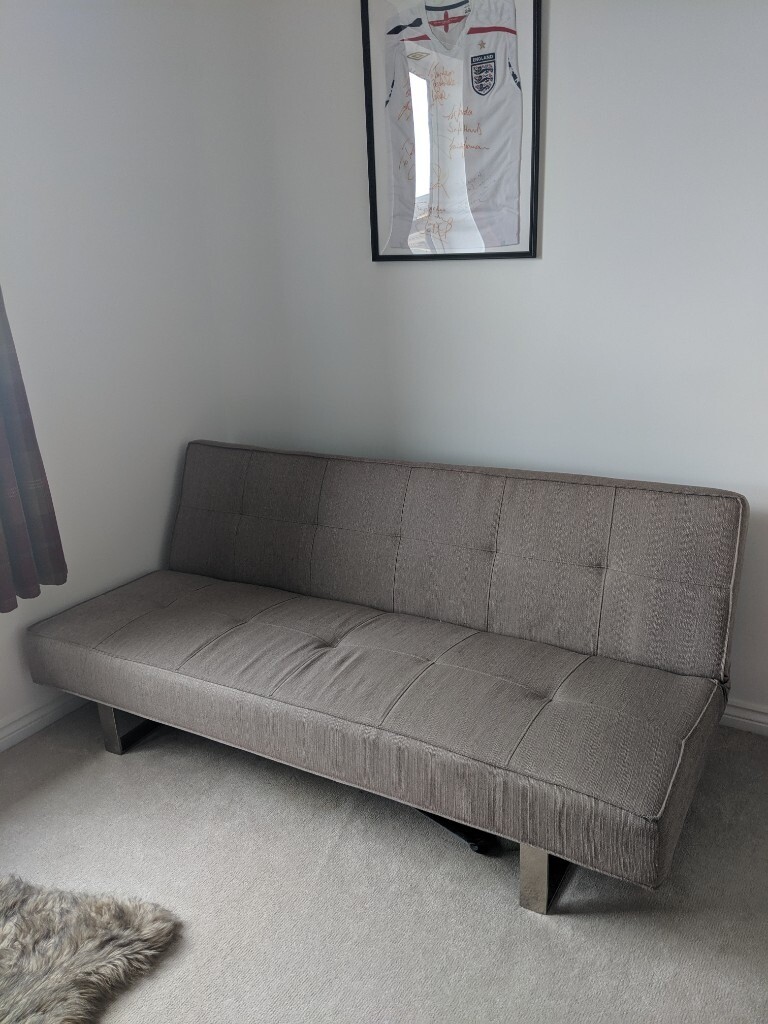 DFS sofa bed, excellent condition in Milton Keynes, Buckinghamshire