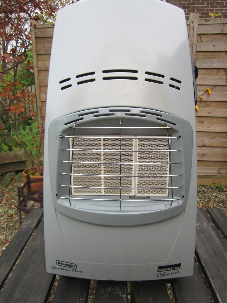 Delonghi portable gas heater incl. full 15kg Calor gas bottle in