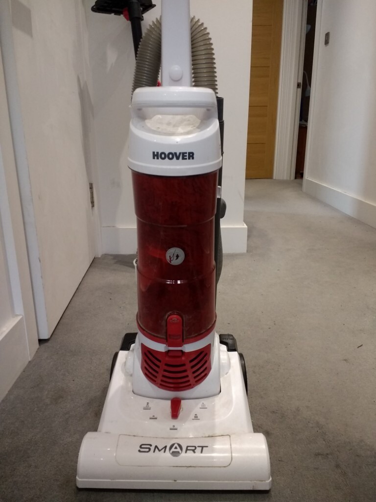 Hoover Smart Bagless Vacuum Cleaner / Hoover Great Condition and Powerful Suction in