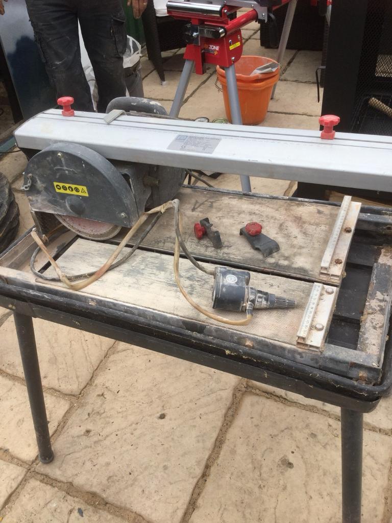 Electric water tile cutter in Thurnscoe, South Yorkshire Gumtree