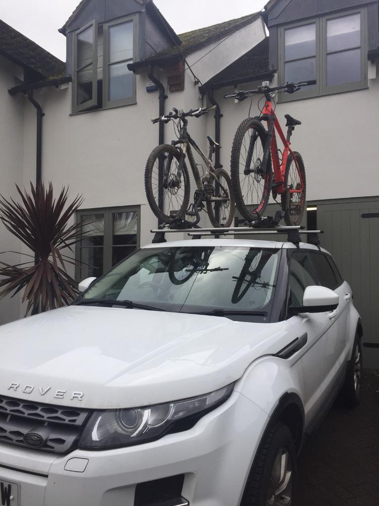 Thule Roof Bars for Range Rover Evoque in Tamworth, Staffordshire