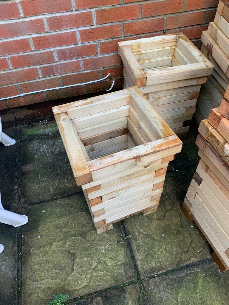 Solid wooden plant pot planters in Cwmbran, Torfaen Gumtree
