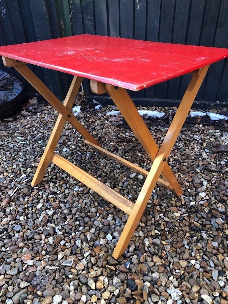 Fold up table in Bletchley, Buckinghamshire Gumtree