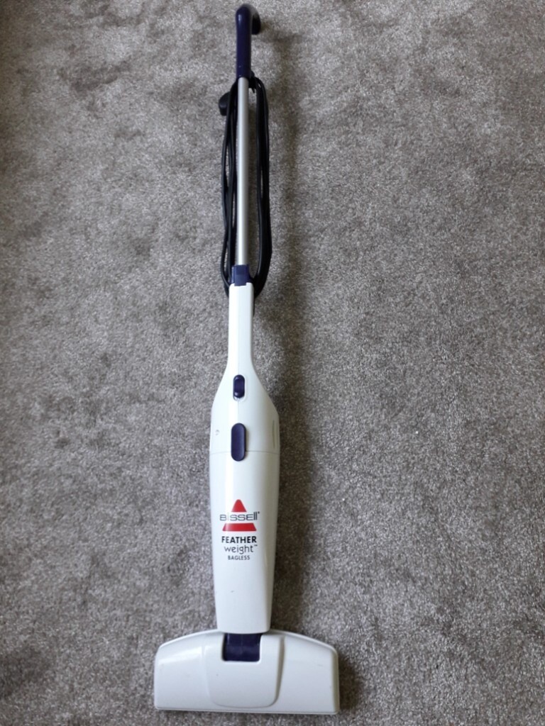 Bex Bissell 2in1 Feather Weight Bagless vacuum cleaner in Sidcup