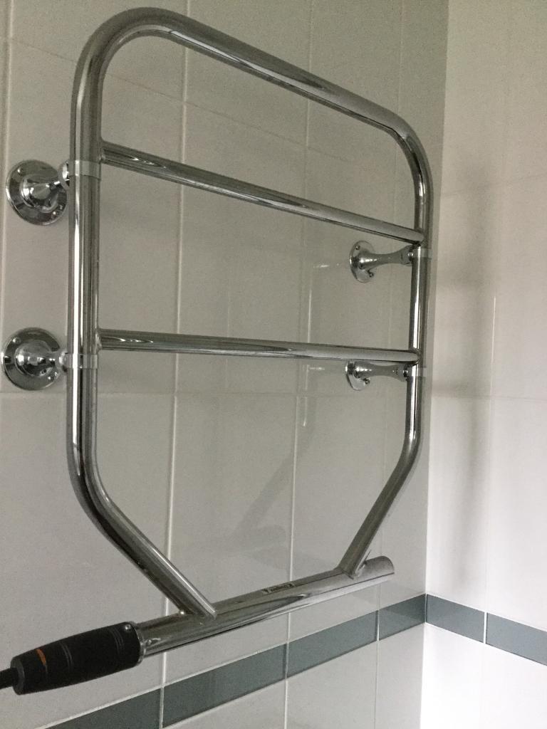DIMPLEX Chrome HEATED TOWEL RAIL model TRC90/R hardly used