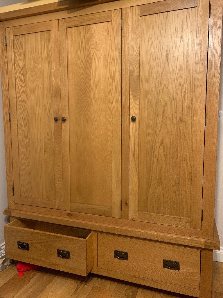 Oak wardrobe in perfect condition in Salisbury, Wiltshire Gumtree