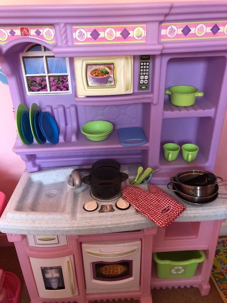 Step 2 Pink/purple toy kitchen with sounds in WestonsuperMare