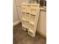 Foldable shelves 