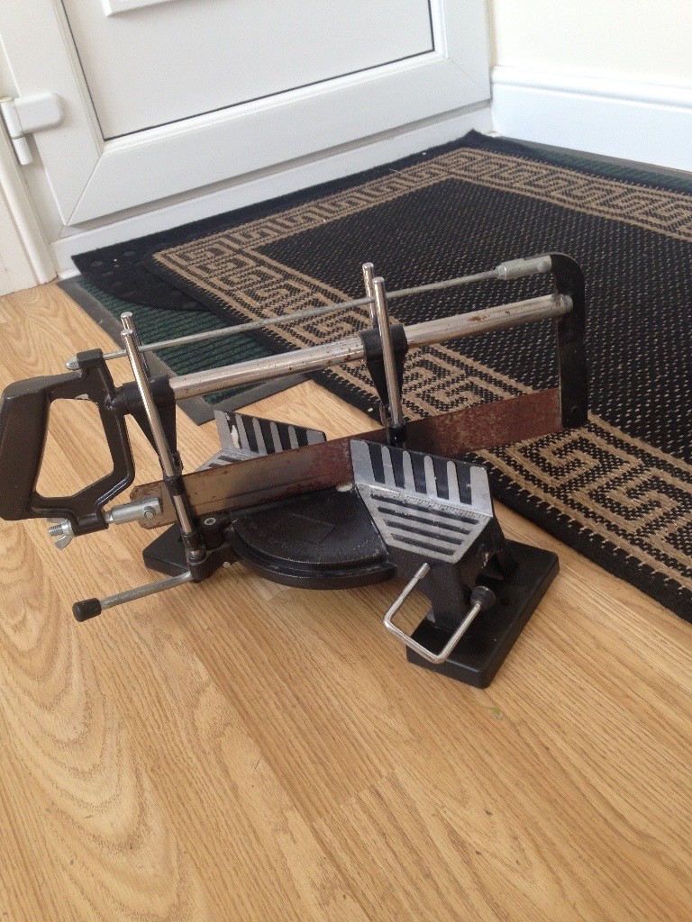 Mitre Saw Used For Doing A New Flooring And Skirting Boards Kirkby Pick Up In Kirkby In Ashfield Nottinghamshire Gumtree