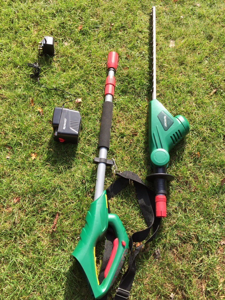 Qualcast pole hedge trimmer for sale in Chalfont St Peter, Buckinghamshire Gumtree