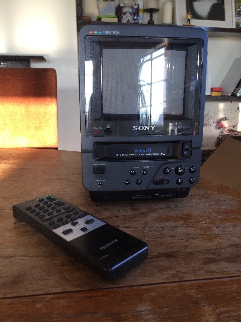 Sony Trinitron EVDT1 PAL. TV and Video8 Combo. in Islington, London