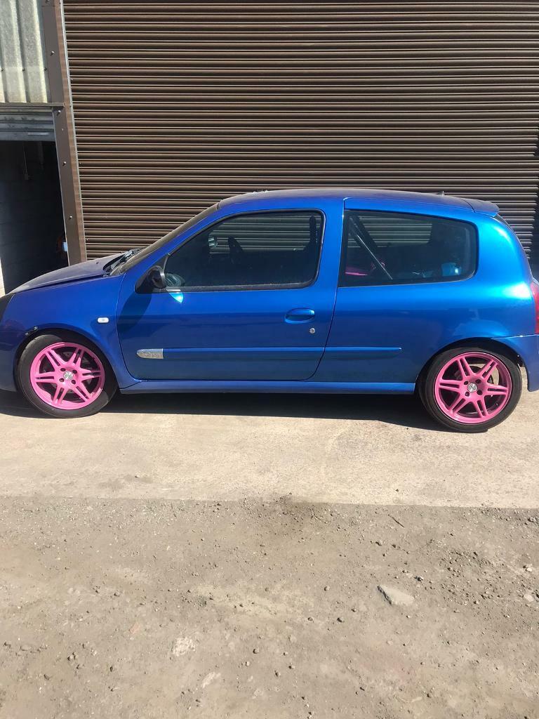 Renault Clio 182 track car in Bellshill, North