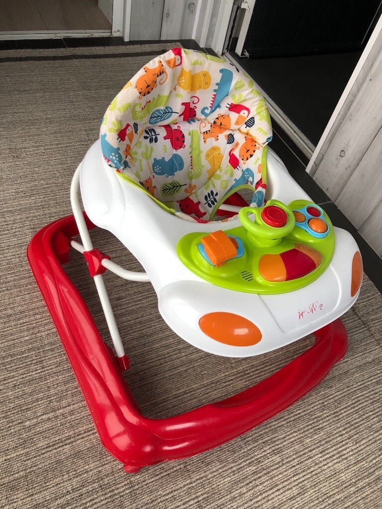 Red kite baby walker go round play tray, good and clean condition in