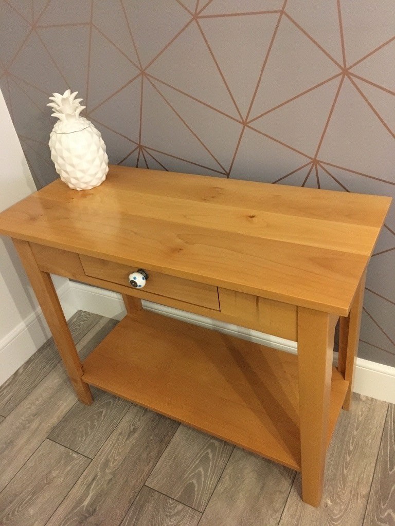 Pine console table in Stirling Gumtree