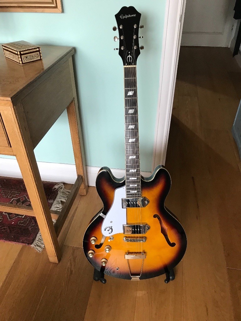 Mint condition LEFT HANDED preownwed Epiphone semi acoustic guitar