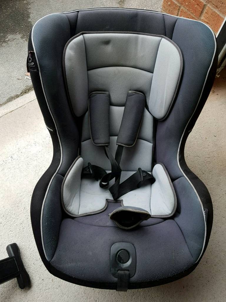 Size 1 mamas & papas car seat with isofix base in Durham, County