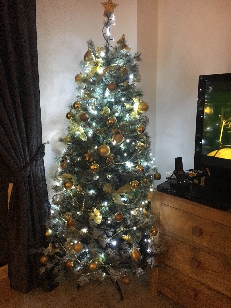 Balsam Hill Lovely Artificial Christmas Tree with 2 sets of lights | in