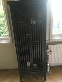 2 Beautiful Chinese style cupboards 