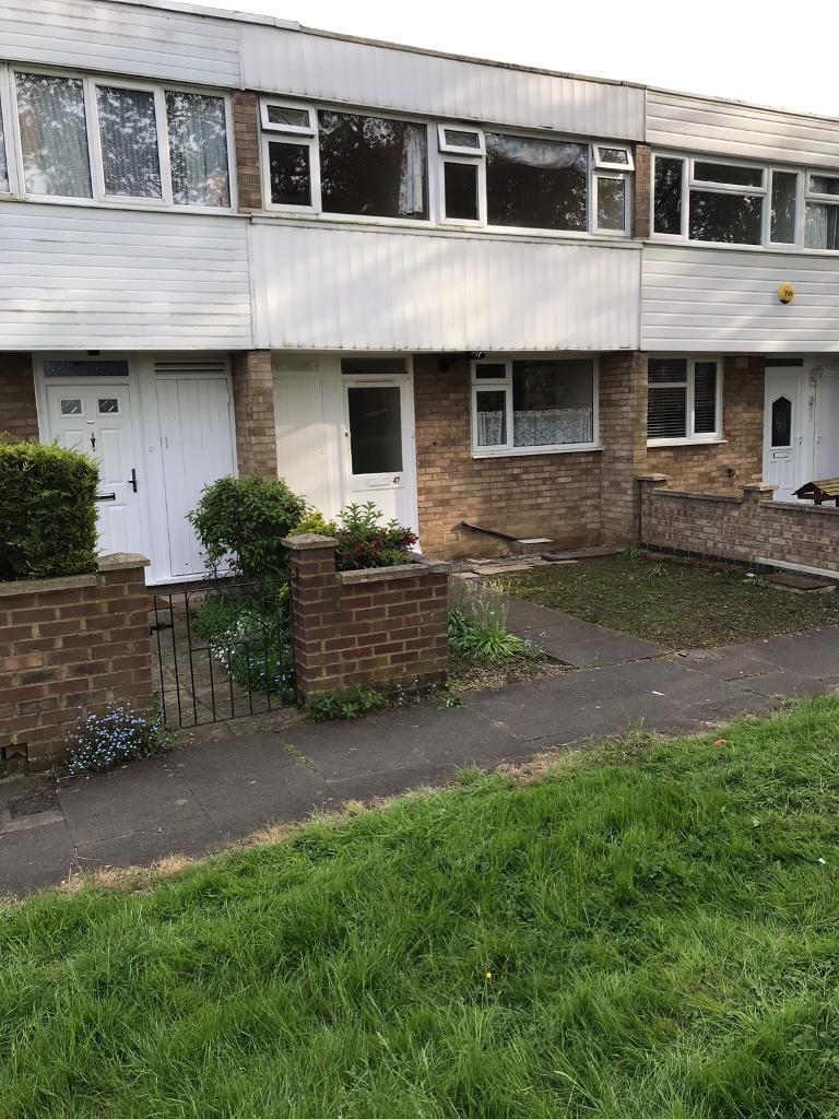 3 Bed. House In Bletchley (Lakes Estate) in Bletchley