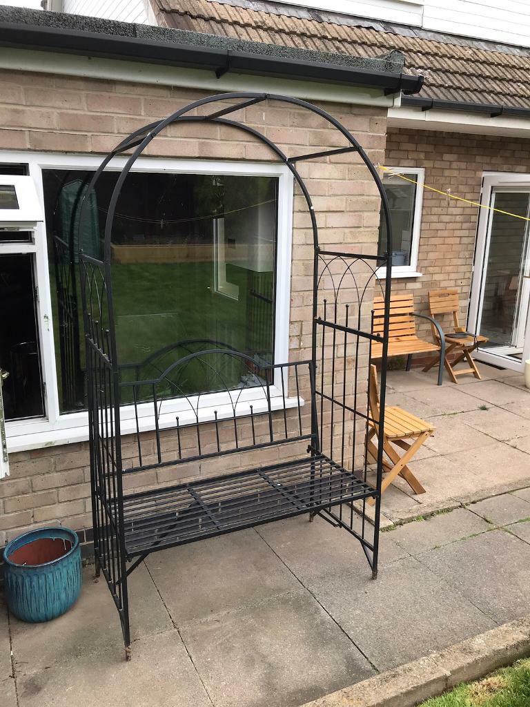Garden bench with trellis in Shepshed, Leicestershire Gumtree